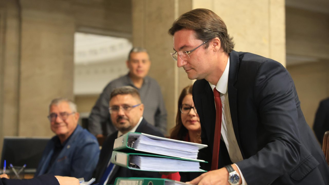 БСП: Йотова не спести усилия, не се поддаде на внушения