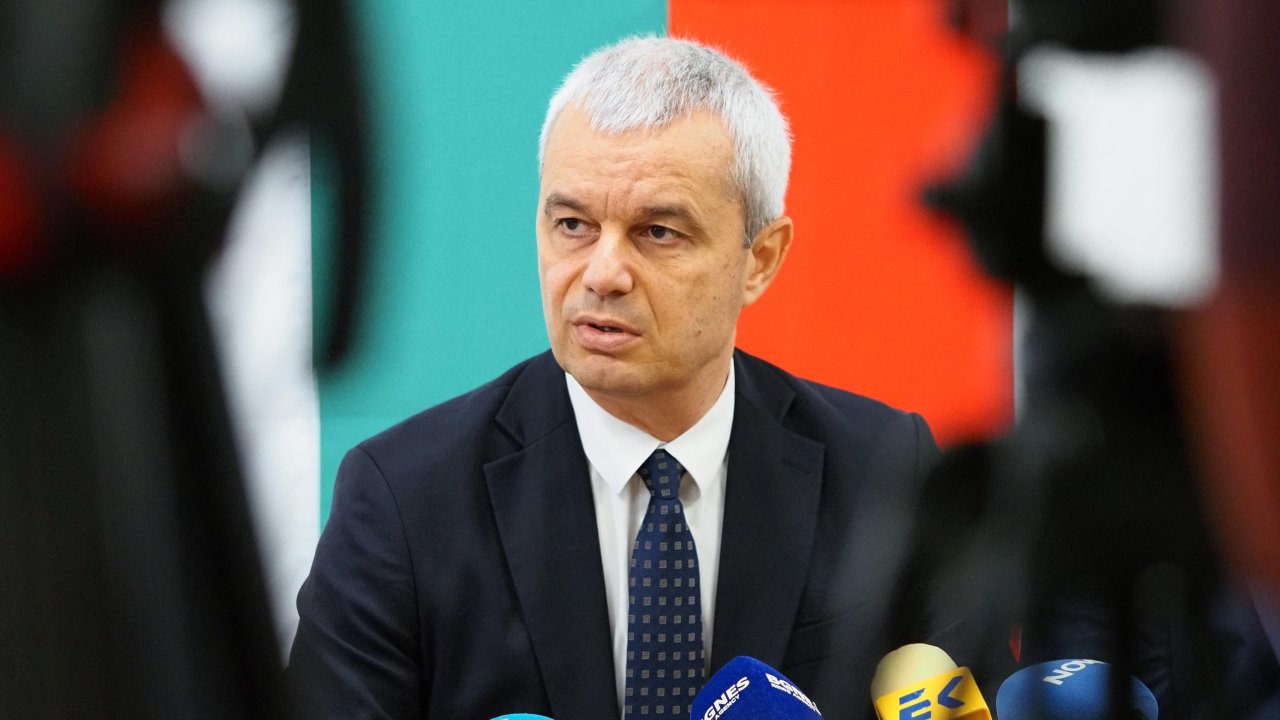 Костадинов: Да обявим пълен неутралитет, да спрем износа на оръжие