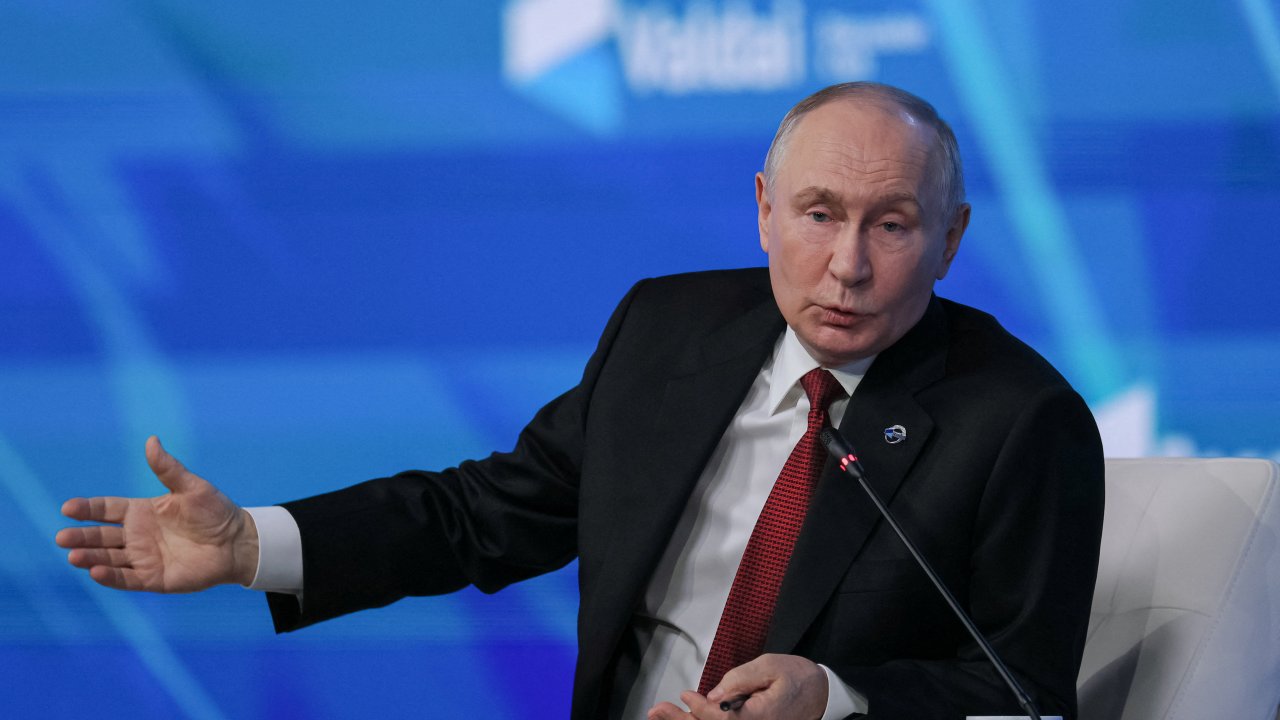 Путин засилва ПВО отбраната около резиденцията, която споделя с Кабаева
