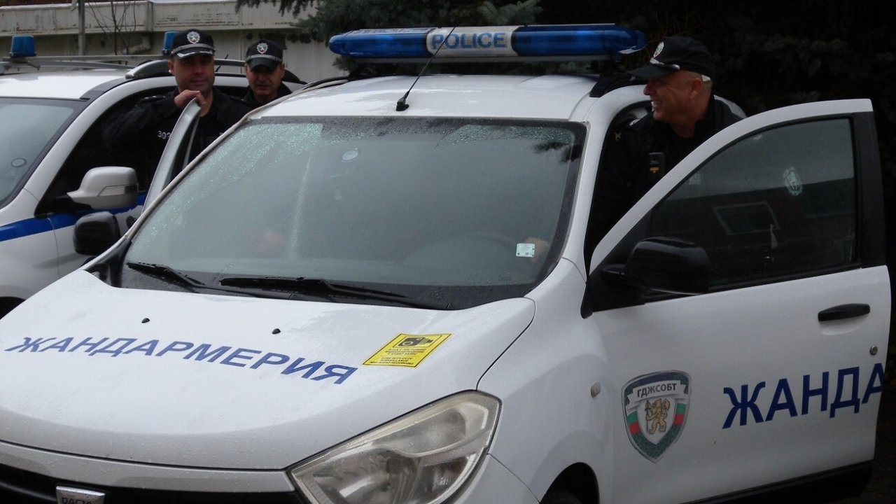 Фентанил в магазин в Хасково, 13 души са задържани при спецакция