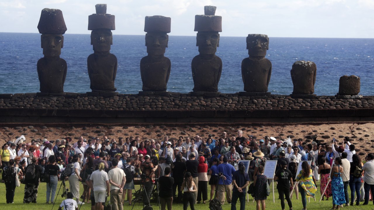 Study Links Ancient Hawaiians to Easter Island Voyagers