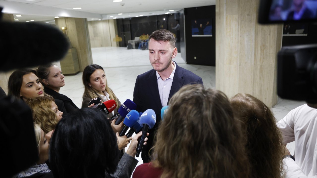 Ще поиска ли щабът на Йотова официална подкрепа от други политически сили?