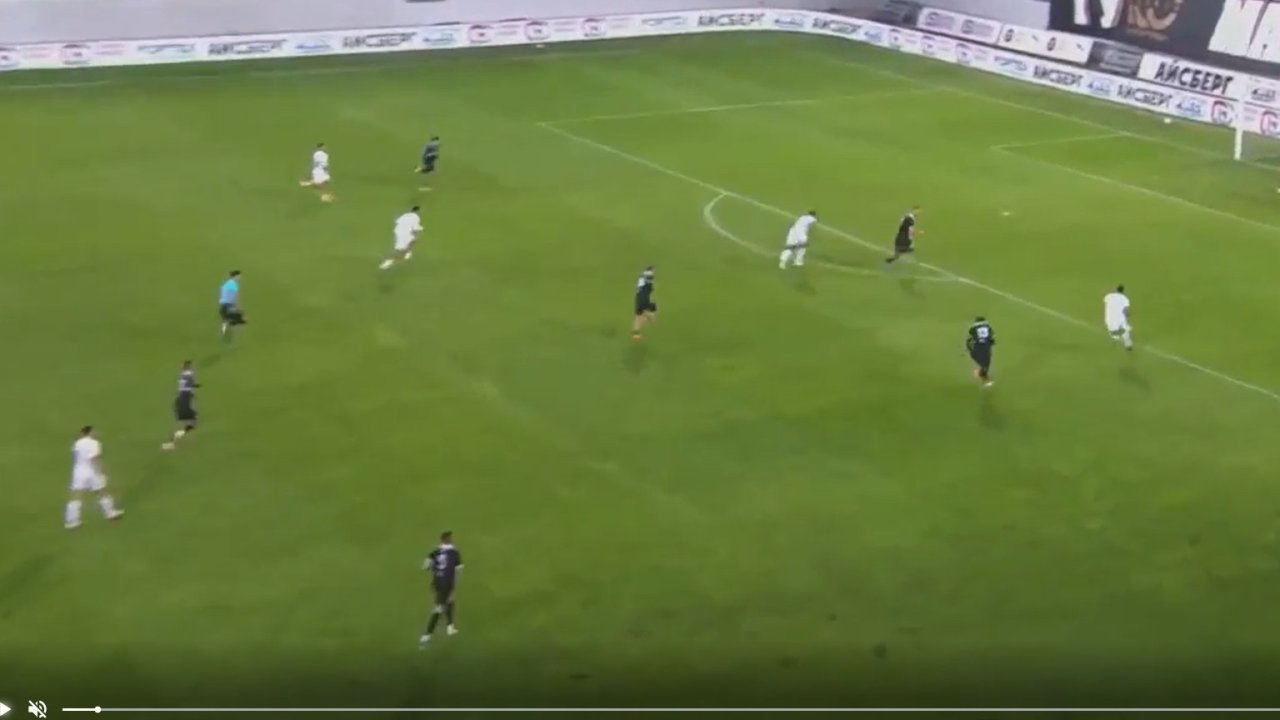 "Лудогорец" спечели с 3:0 срещу 10 от "Локомотив" (Пловдив)