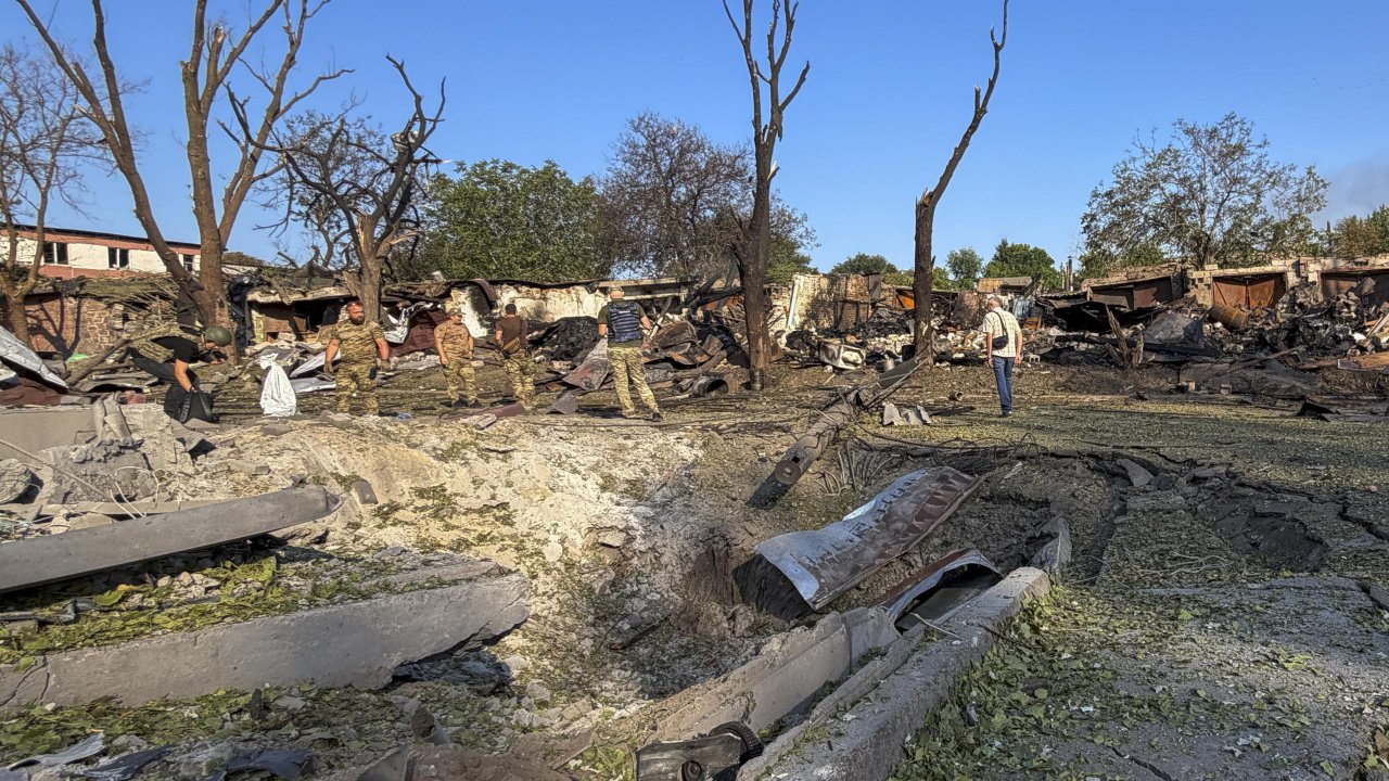 Shifting Public Mood in Ukraine Amid War Fatigue and Intensified Russian Strikes