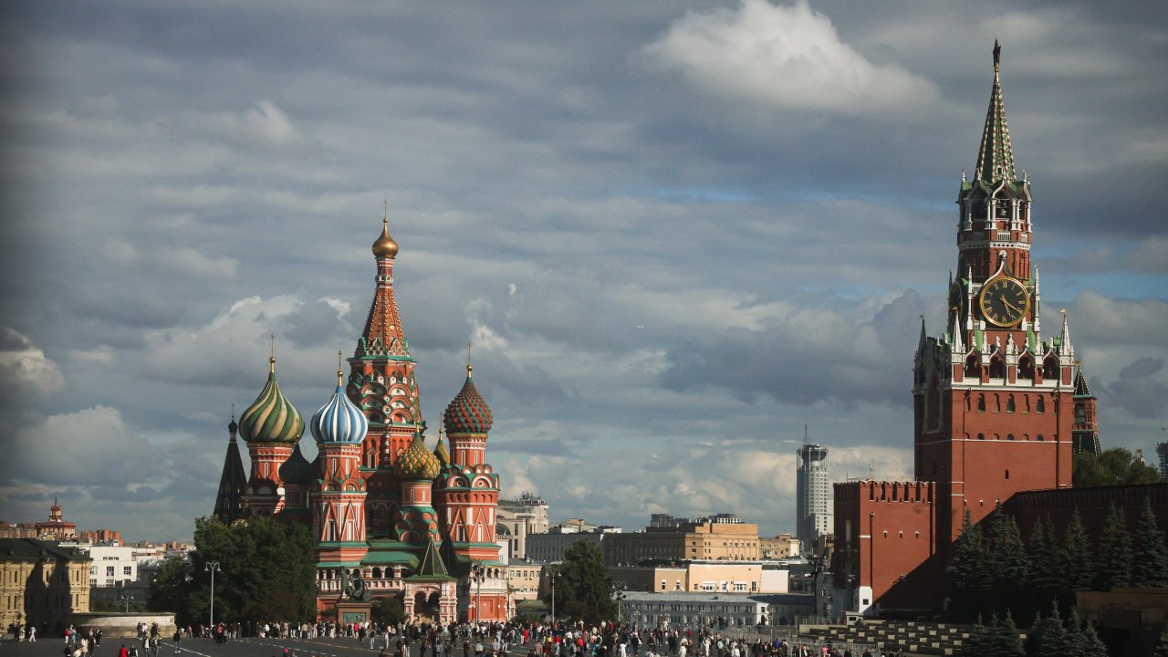 How the Ukraine War Turned Being Russian Into a Global Stigma