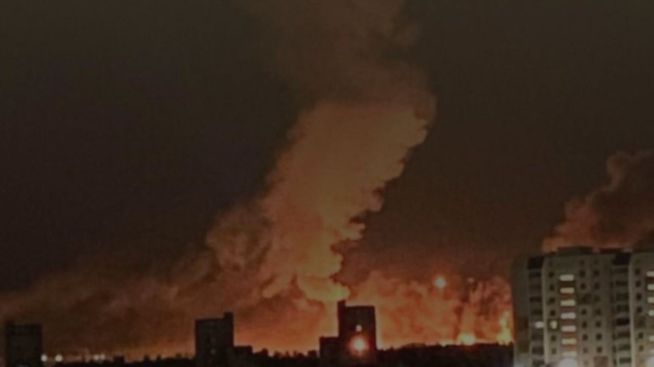 Photo: dnes.bg Ukraine Strikes Another Oil Refinery as Russia Hits Targets in Kyiv