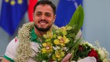 Посрещнаха Карлос Насар като герой, той е готов за още медали СНИМКИ