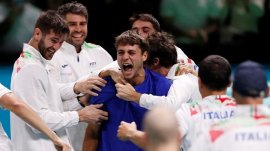 Италия без Синер спечели Купа Дейвис
