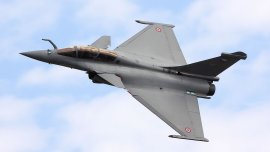 Франция тества ядрена ракета от изтребител Rafale