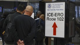 САЩ спряха разглеждането на всички имиграционни документи на хора от 19 страни