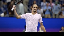 Зверев се класира за полуфиналите на US Open след убедителна победа