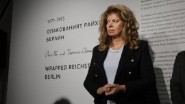 Йотова: Предложението за референдум все още в деловодството на НС