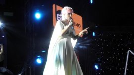 Рут Колева показа как минава лятото ѝ с бебето