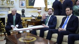 Консерватор поиска от Джей Ди Ванс да отстрани Тръмп, използвайки 25-та поправка