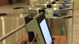 80-годишен е мъжът, открит в безпомощно състояние в асансьор на метрото