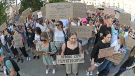 Вечерни протести срещу уволнението на министъра на отбраната Фьодоров в цяла Украйна