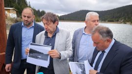 Пътят към Пампорово пропада още, мост ли е решението?