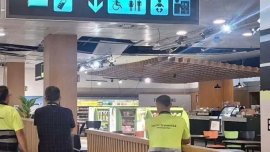 Покрив на летище се срути след земетресението в Испания 