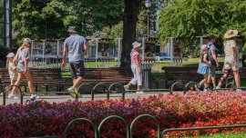 До 36 градуса днес, но с бури и градушки на запад