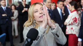 Мелони отговори на обидите, че е "фашистка кучка" 