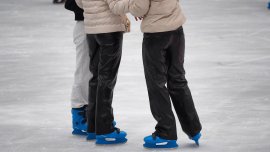 Ледените пързалки в София откриха сезона 