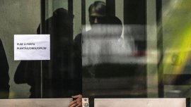 Болсонаро е изписан от болница след операция и върнат в затвора