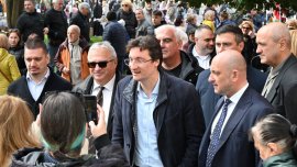 Зарков за политиката при горивата: Компенсация тук, компенсация там