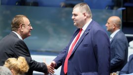 Пеевски: Да спрем да си губим времето с тези вотове на недоверие