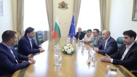 Радев: България не трябва да изостава в технологичния свят