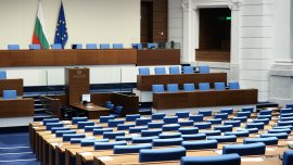Новият парламент: 57 от новоизбраните депутати са жени 