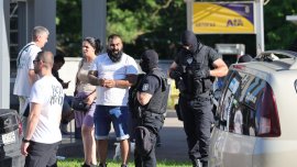 Подробности за "Калашниците": Единият бил натопен от проститутка, която обичал 