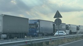 15 км е опашката от тирове на изход към Турция на "Капитан Андреево"