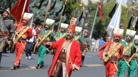 Османската династия ще съди турчин, живеещ в САЩ, представящ се за османски принц