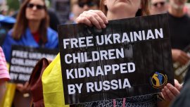 “Невъзможно е да ги върнем“: Масовото отвличане на украински деца е военно престъпление