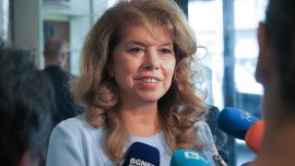 Йотова за спряната помощ за Украйна: Няма как сега да се даде нещо, което го нямаме