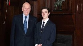 Внукът на Симеон Сакскобургготски, Симеон-Хасан, се сбогува с България – заминава за манастира Шаолин