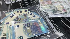 Трима арестувани за над 400 фалшиви банкноти в Русенско