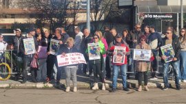 Десетки протестираха в Слънчев бряг заради убийството на Стефан Денев 