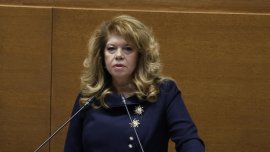 Йотова към депутатите: Всяко забавяне на гласуването на бюджета ни обрича на стагнация 