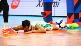 Драматична загуба: Украйна ни победи с 1:3 на волейбол (СНИМКИ)