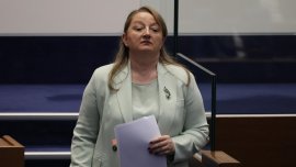 Появи се списък с журналисти за "отстраняване", Сачева се възмути 