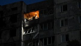 Най-малко двама убити при руски удари срещу Киев след подновяване на огъня