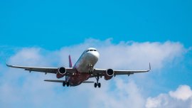 Пиянка строши стъклото на самолет в Пловдив