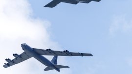 САЩ обновяват системи за електронна война на бомбардировачите B-2