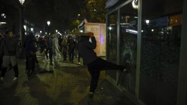 Пожари и разграбени магазини на протест срещу системата в Барселона