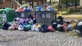 Спира събирането на боклука от цветните контейнери в 18 района в София