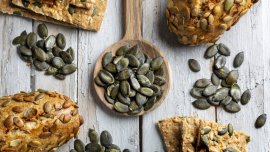 5 вкусни рецепти с изненадващо полезните тиквени семки