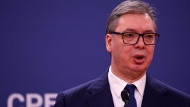 Вучич в безизходица: От вторник няма да имаме рафинерия