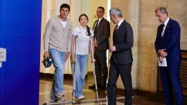 В кадър: Малена и Тервел Замфирови бяха посрещнати в МС