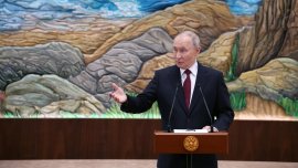 Путин твърди, че "Красноармейск и Димитров" са напълно обкръжени